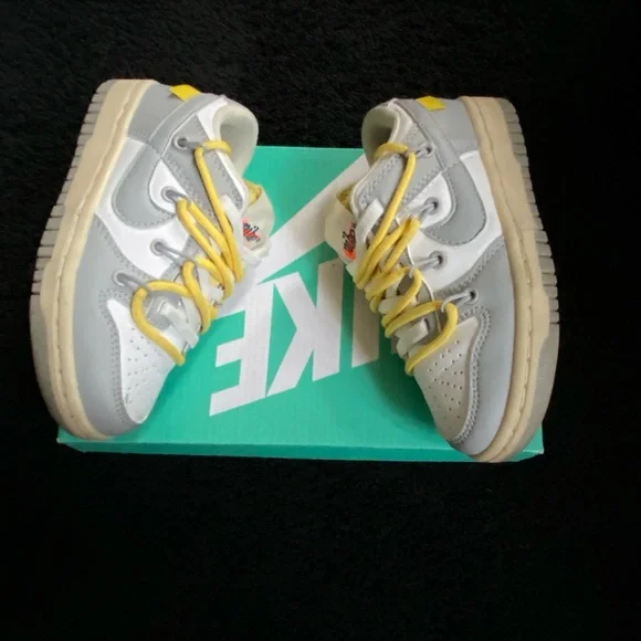 Nike Kids Sneakers - White and Yellow - Picture 2 of 2